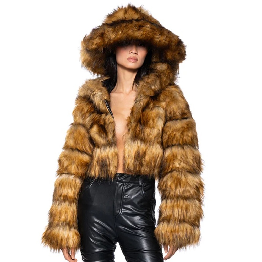 Faux Fur. Cropped Coat 🧥